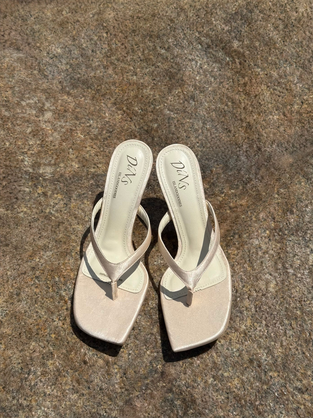 LINCHI THONG HIGH HEELS