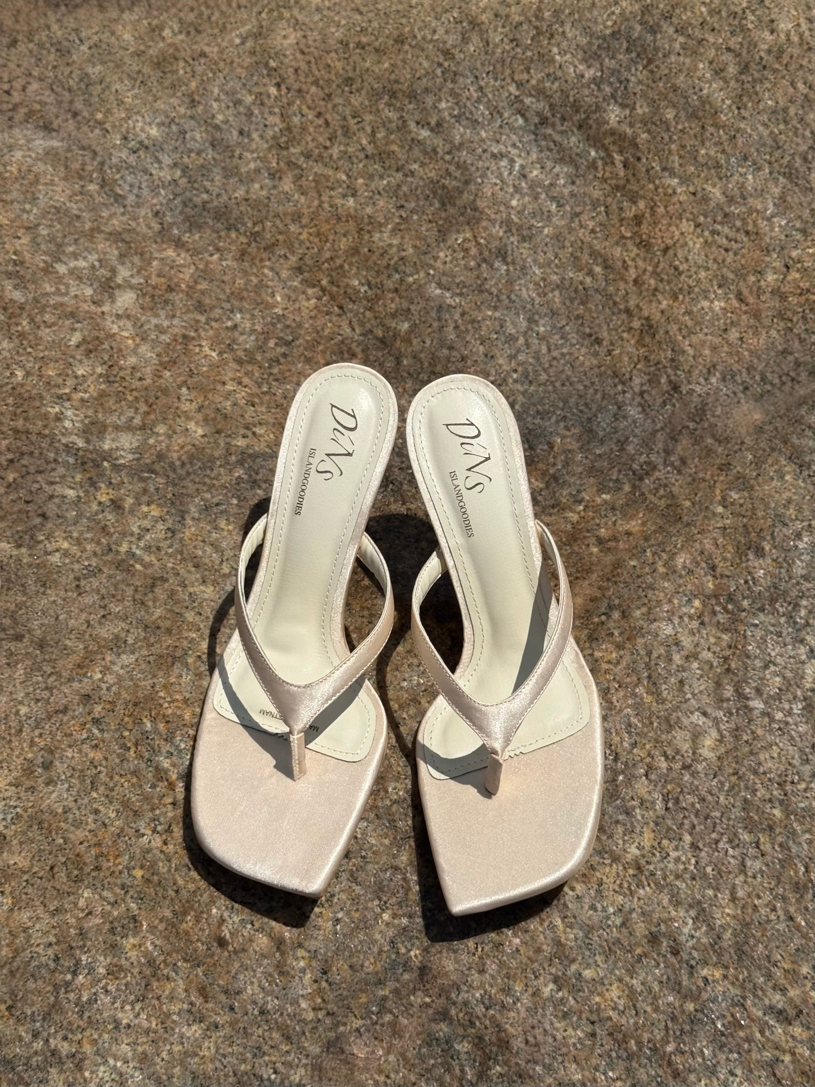 LINCHI THONG HIGH HEELS