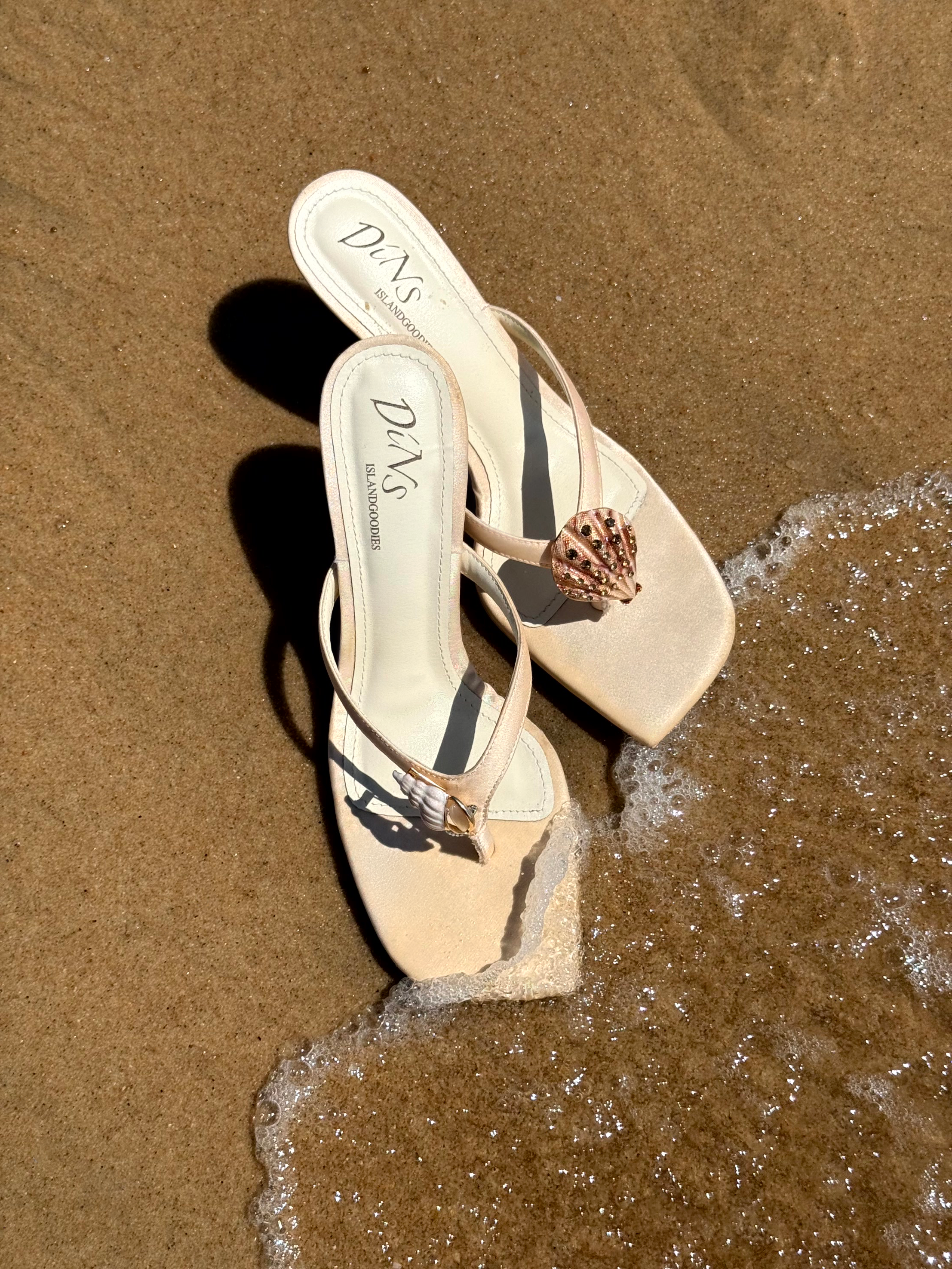 LINCHI THONG HIGH HEELS