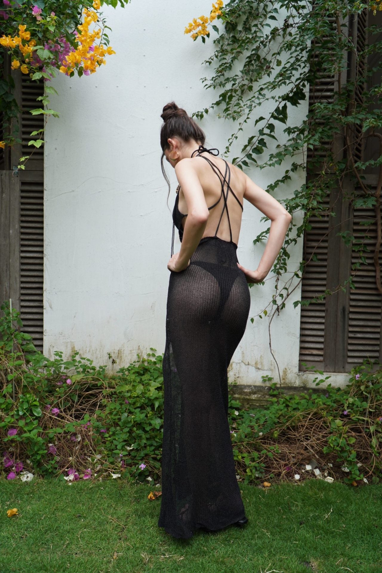 Nalis Cover-up image 3